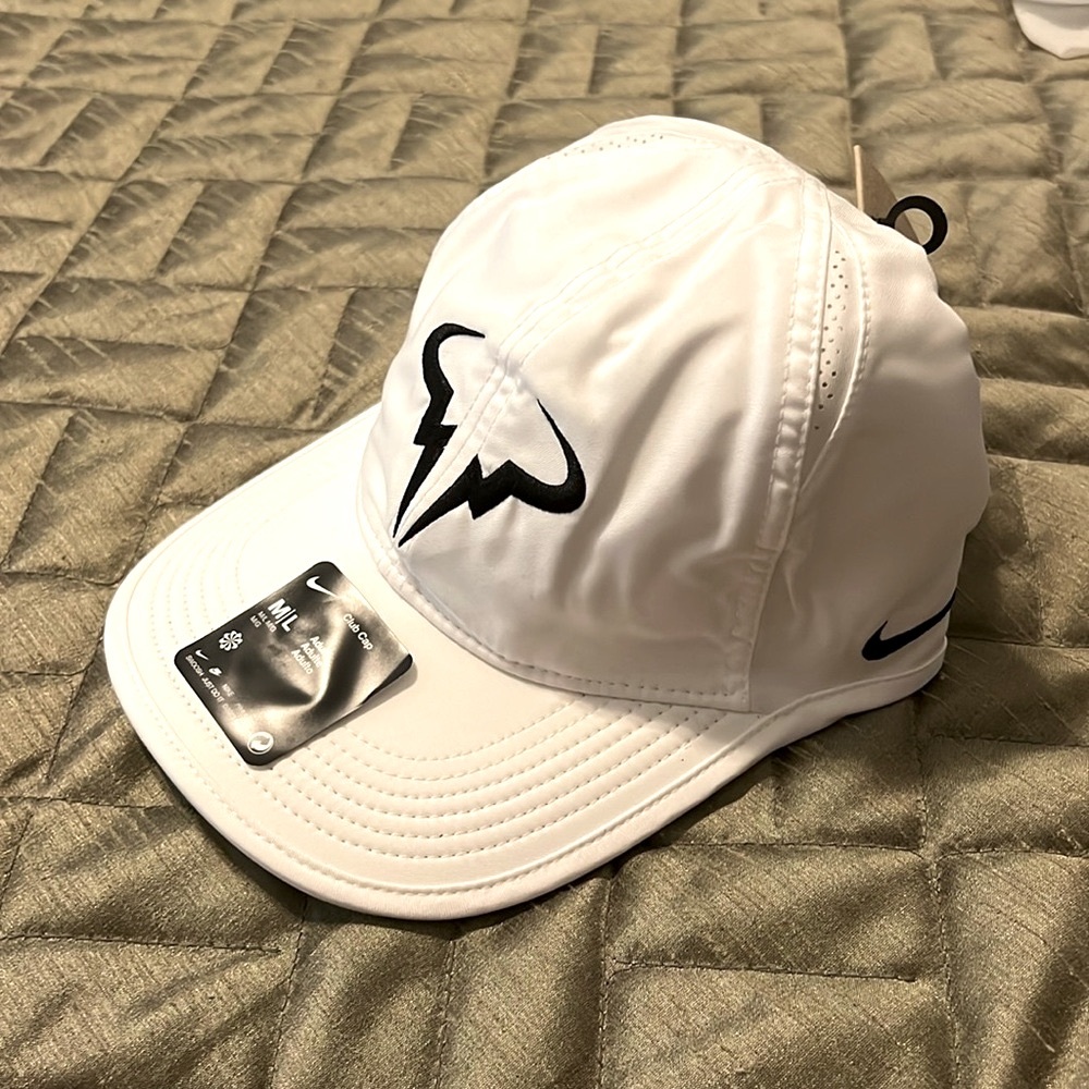 NEW NIKE RAFA HAT - Featherlight DRI-fit